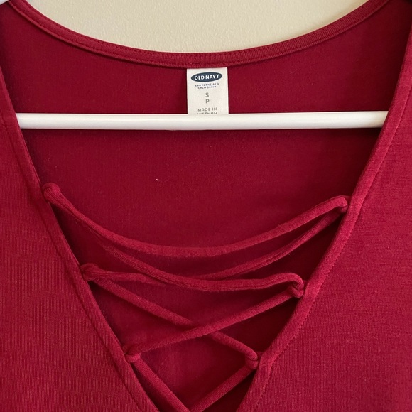 Long sleeve v-neck shirt with crisscross design, size S - Picture 2 of 3